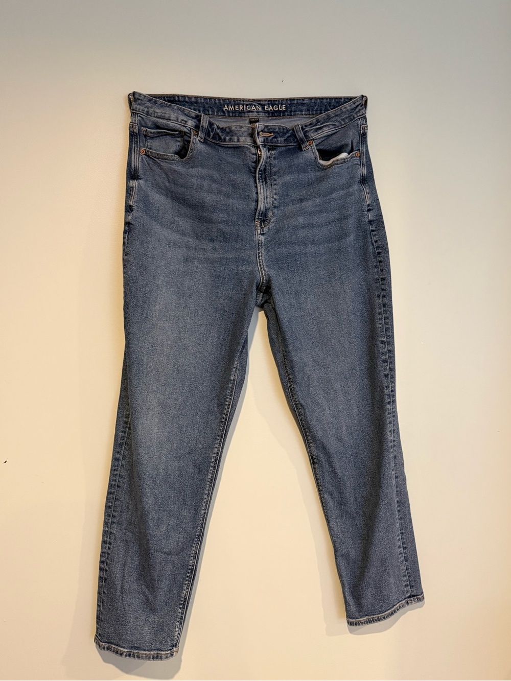 American Eagle Outfitters High-Rise Women's Jeans in Light Blue Denim